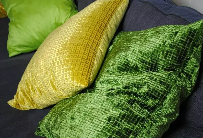 Courtyard Cottages Lymington