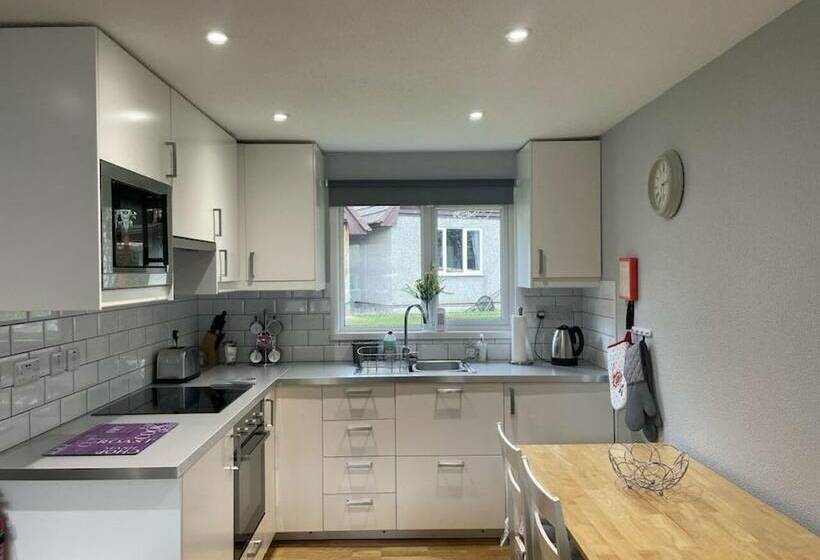 Cornish Holiday  91 Hengar Manor