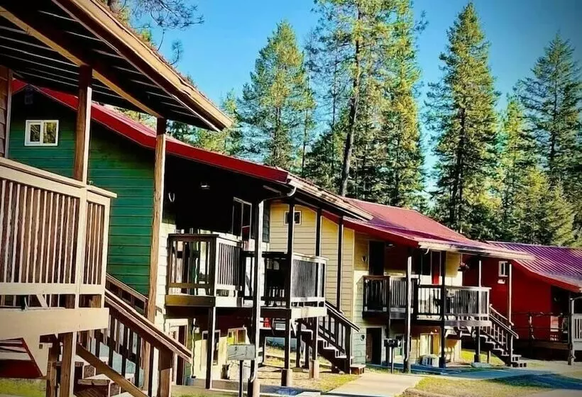 Hotelli Bear Creek Resort   Campsite