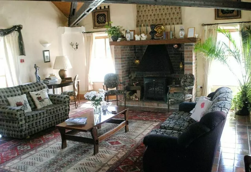 Majatalo The Courtyard Guesthouse B&b