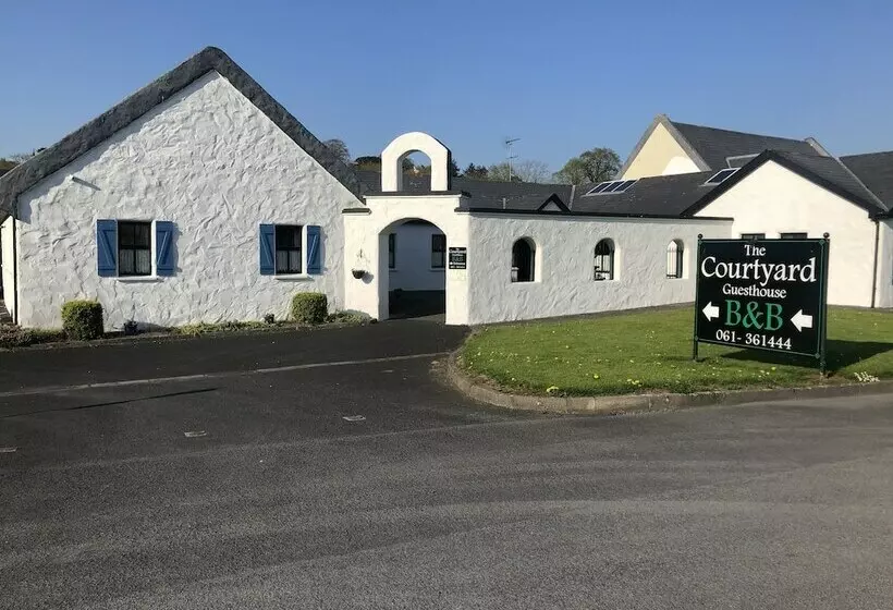 Majatalo The Courtyard Guesthouse B&b