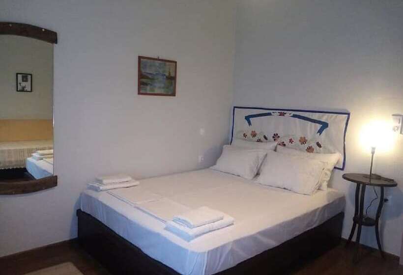 Beautiful Petrino 1880