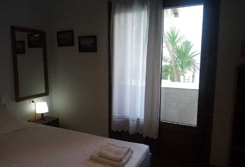 Beautiful Petrino 1880