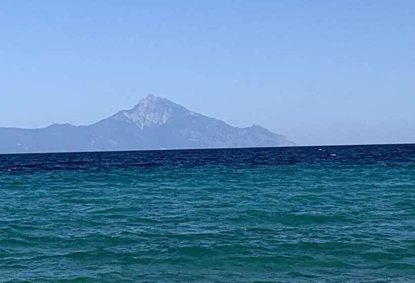 Beautiful Petrino 1880