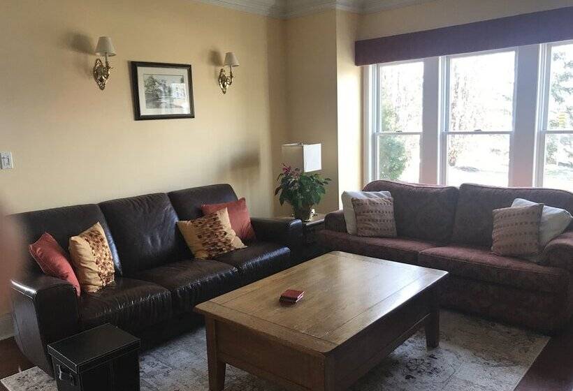 Dicksons Family Suite B&b