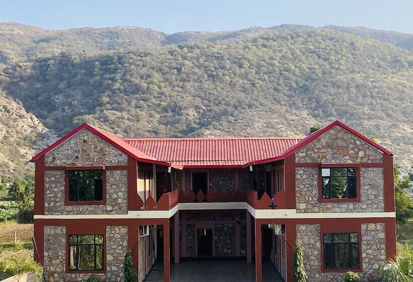 ホテル Pushkar Retreat Resort The Nature And Mountain View Resort ,pushkar