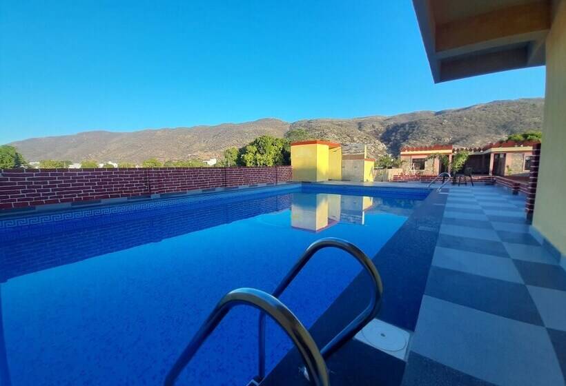 ホテル Pushkar Retreat Resort The Nature And Mountain View Resort ,pushkar