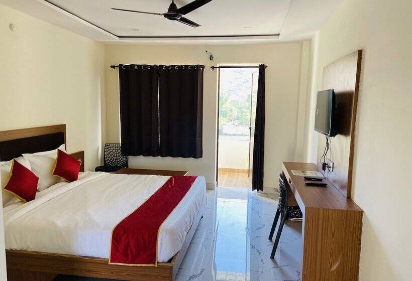 ホテル Pushkar Retreat Resort The Nature And Mountain View Resort ,pushkar