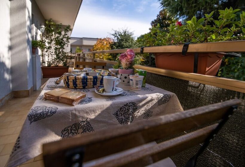 Qu4ttro I B&b A Casa Di Amici