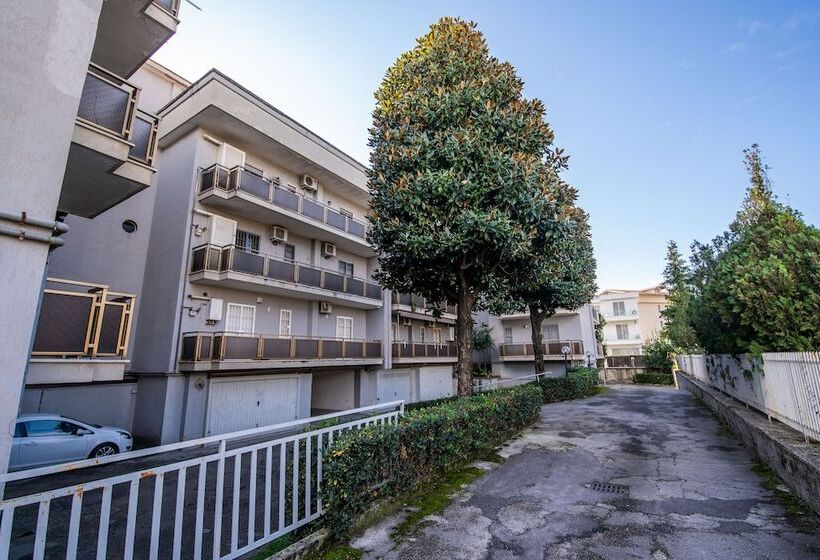 Qu4ttro I B&b A Casa Di Amici