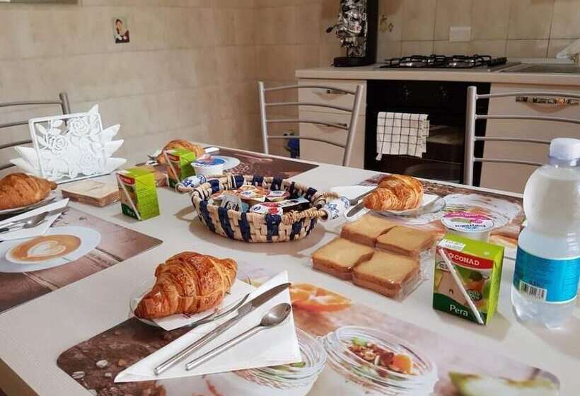 Qu4ttro I B&b A Casa Di Amici