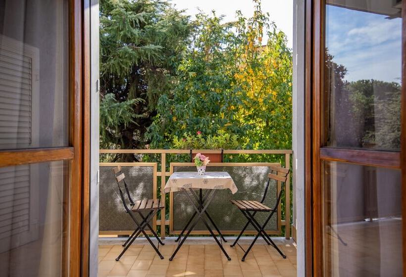 Qu4ttro I B&b A Casa Di Amici