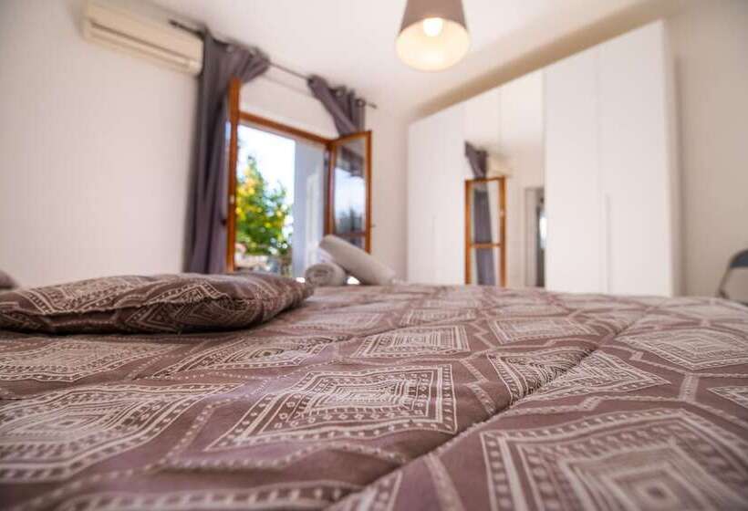 Qu4ttro I B&b A Casa Di Amici