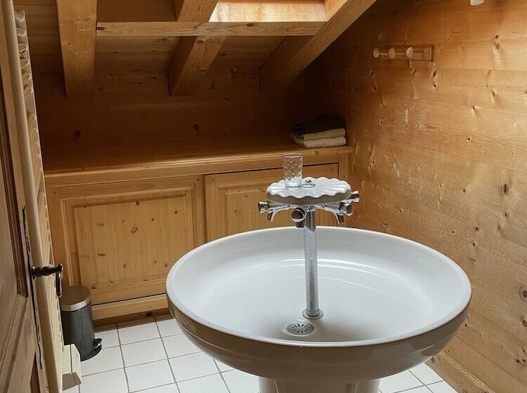 مبيت وإفطار Chalet De Mado