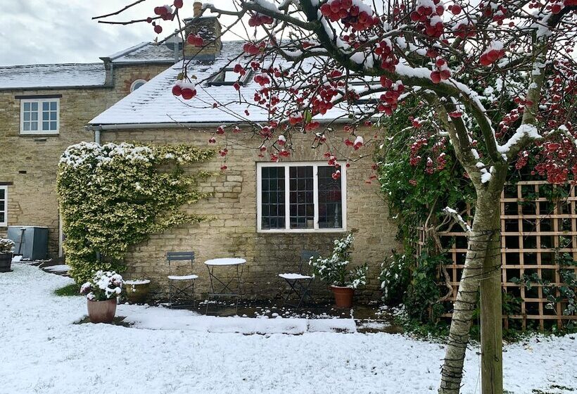 ホテル Garden Barn