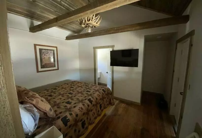 ホテル Island Park Lodge