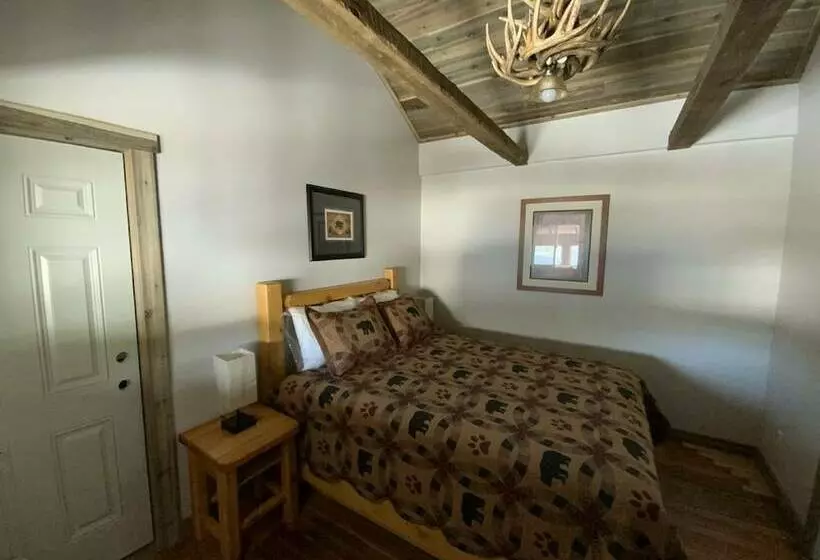 ホテル Island Park Lodge