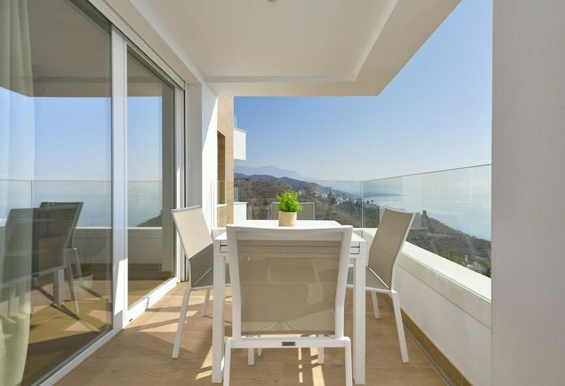 Отель Olée Torrox Costa Holiday Rentals by Fuerte Group