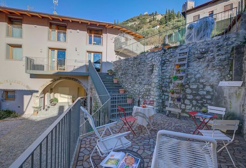 بنسيون Appartamenti La Corte   Blu