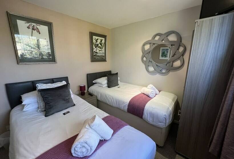 פנסיון Lancaster Close Serviced Accommodation