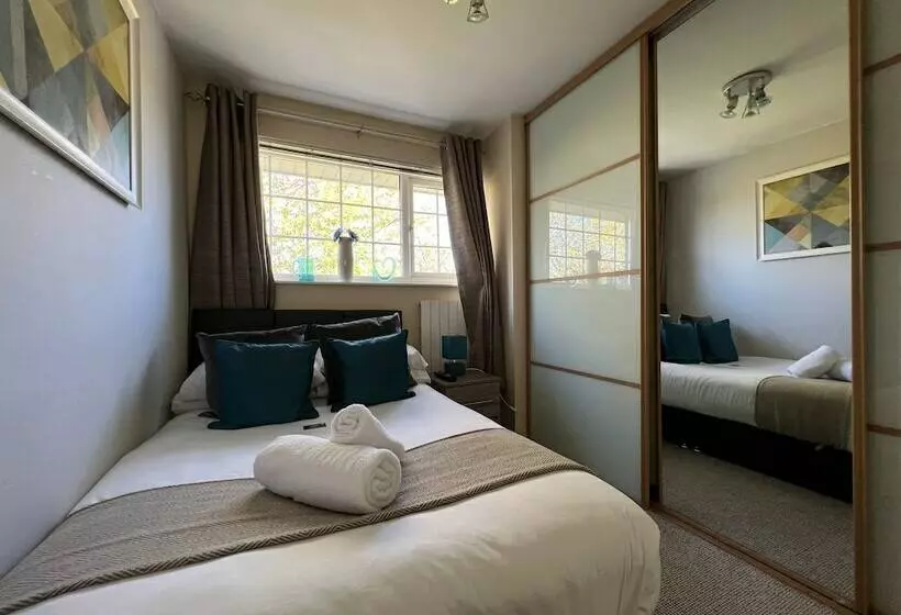 Majatalo Lancaster Close Serviced Accommodation