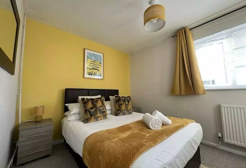 Majatalo Lancaster Close Serviced Accommodation