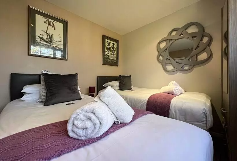 Majatalo Lancaster Close Serviced Accommodation