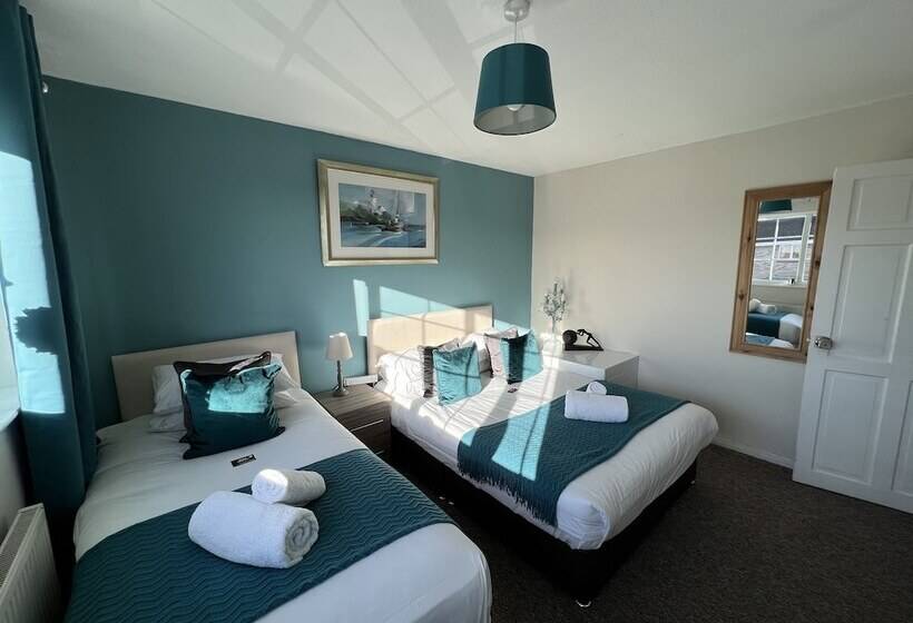 פנסיון Lancaster Close Serviced Accommodation