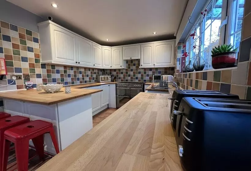 Majatalo Lancaster Close Serviced Accommodation