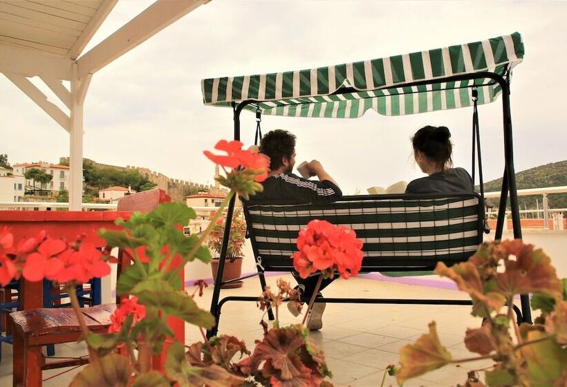 تختخواب و صبحانه Lavender Otel