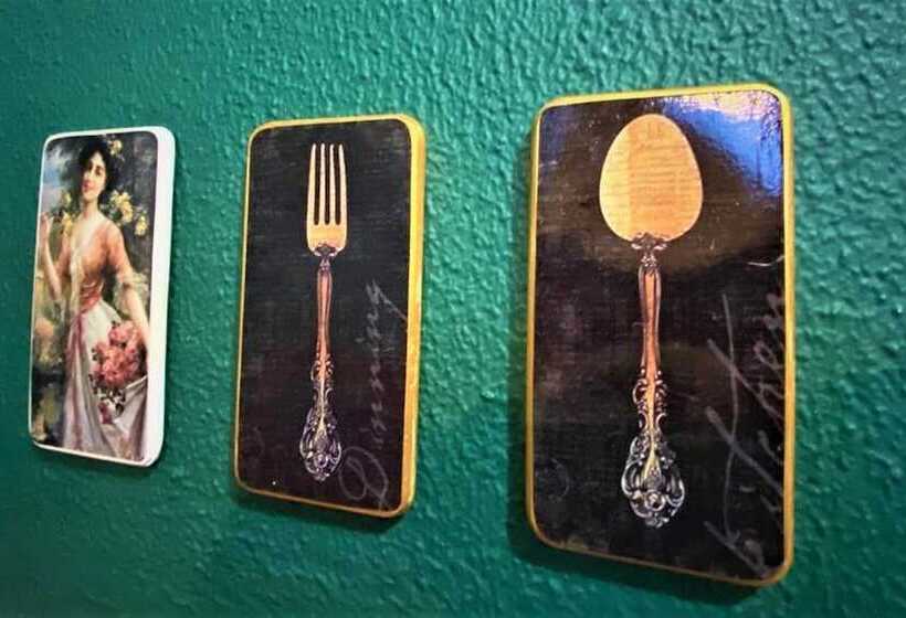 تختخواب و صبحانه Lavender Otel