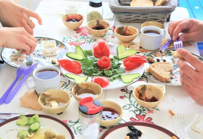 تختخواب و صبحانه Lavender Otel