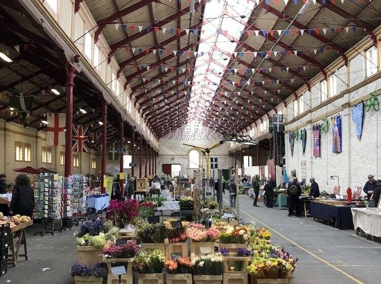 Enchanted Retreats At West Ford Devon