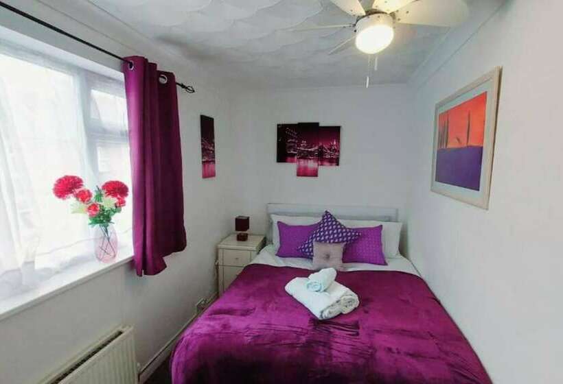 Residência Gilling Villa Remarkable 4 Bed House In Gillingham