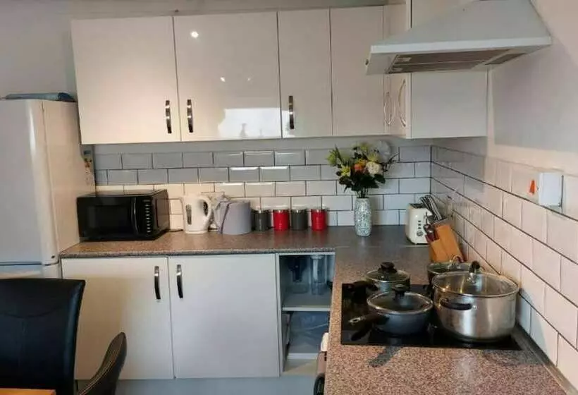 レジデンス Gilling Villa Remarkable 4 Bed House In Gillingham