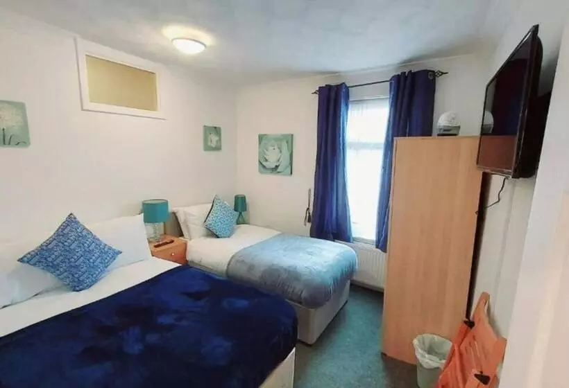 レジデンス Gilling Villa Remarkable 4 Bed House In Gillingham