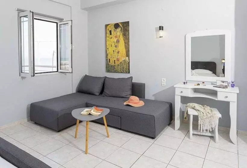 Sole Mare Seaside Apts