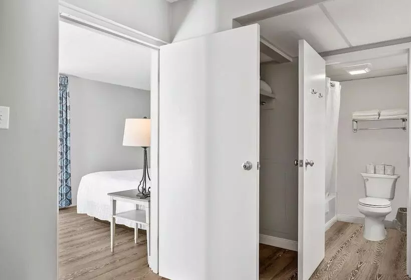 Majatalo First Floor Bay View Deluxe Suite