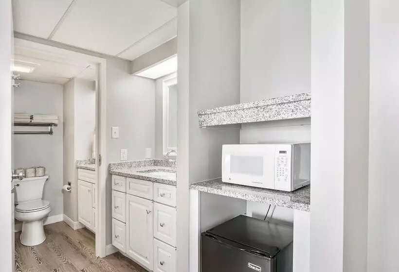 Majatalo First Floor Bay View Deluxe Suite