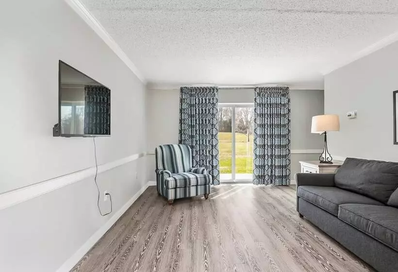 Majatalo First Floor Bay View Deluxe Suite