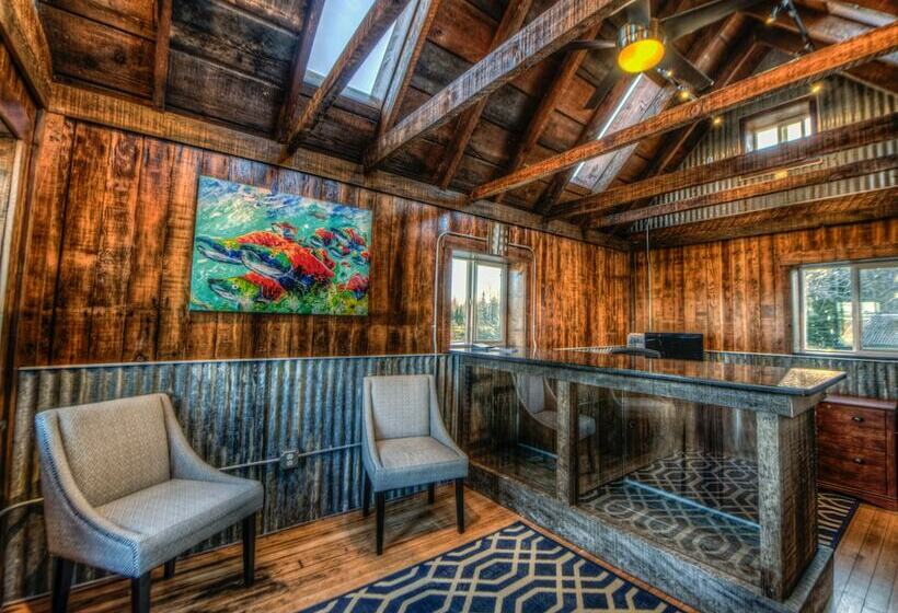 هتل The Cannery Lodge