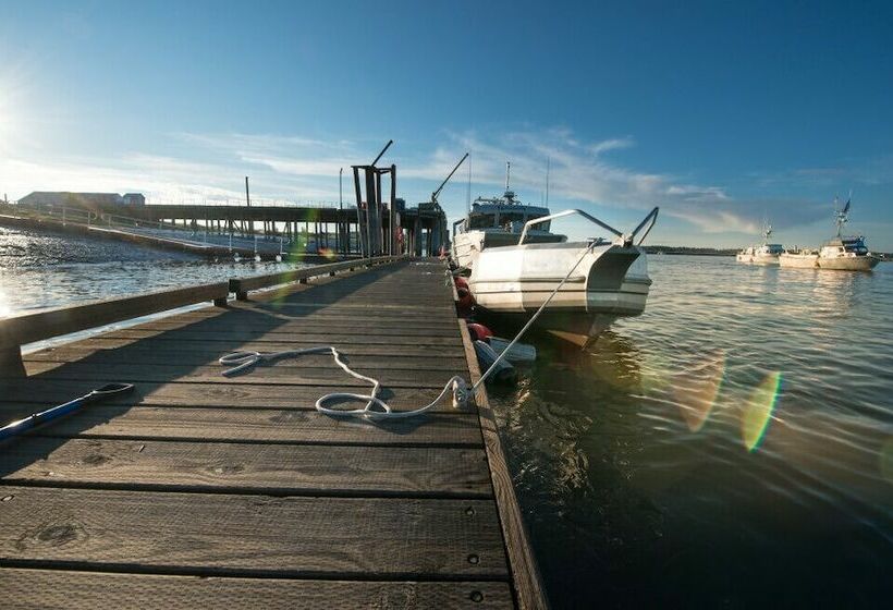 هتل The Cannery Lodge