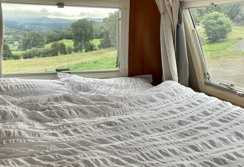 Inviting 5 Beth Caravan In Corwen North Wales