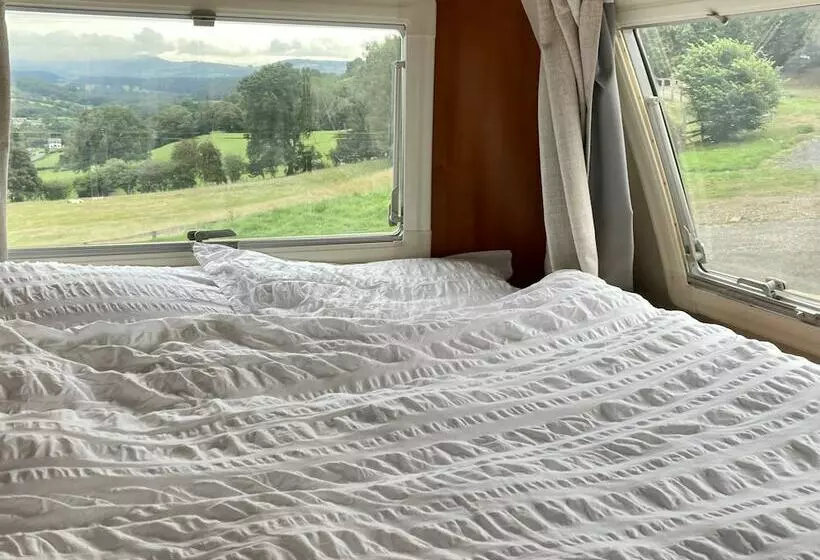 Inviting 5 Beth Caravan In Corwen North Wales