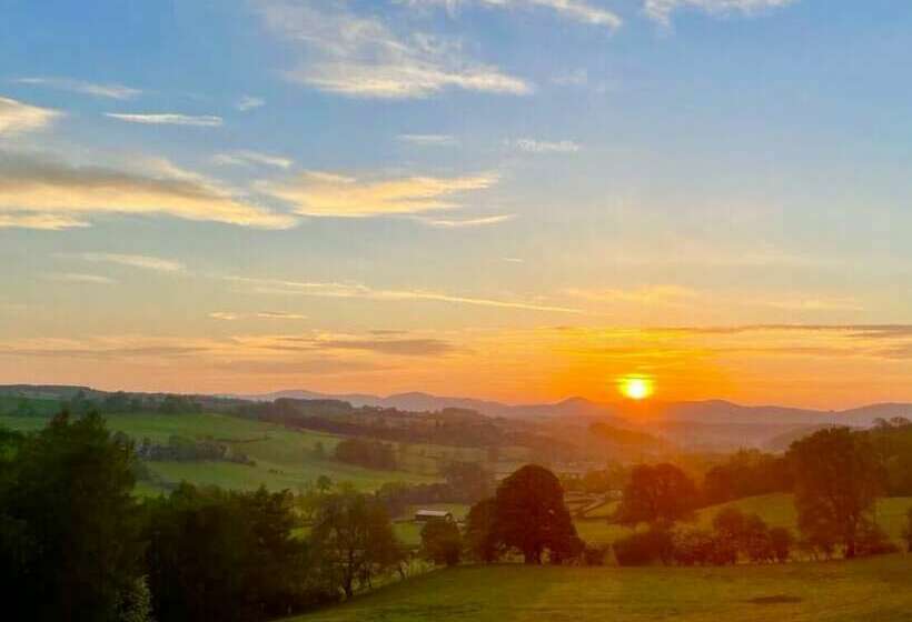 Inviting 5 Beth Caravan In Corwen North Wales