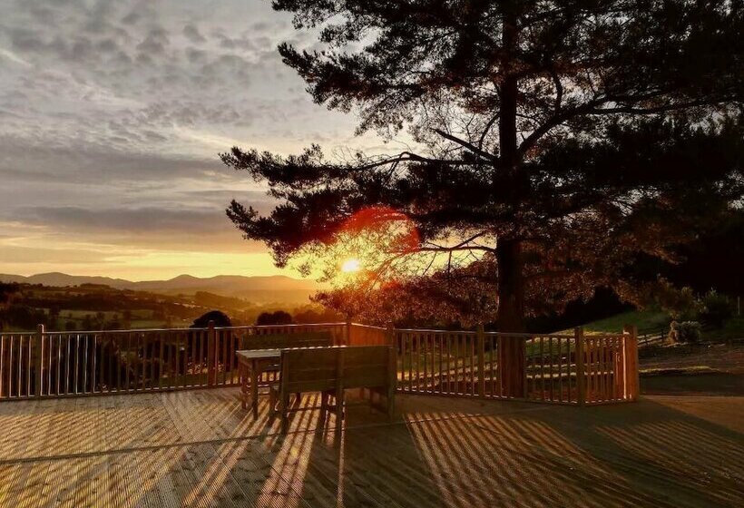 Inviting 5 Beth Caravan In Corwen North Wales