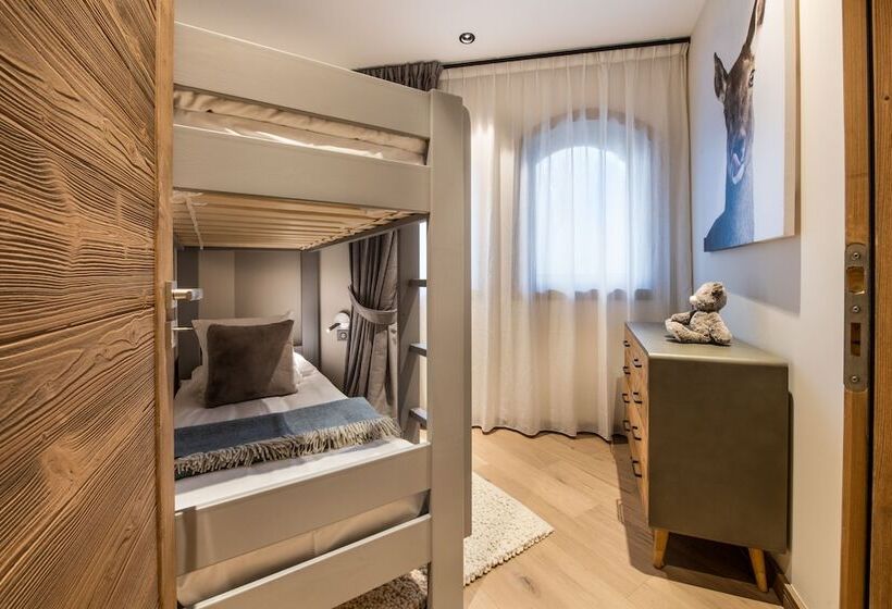 Manali Lodge  By Alpine Resorts