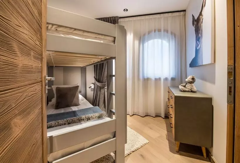 Manali Lodge  By Alpine Resorts