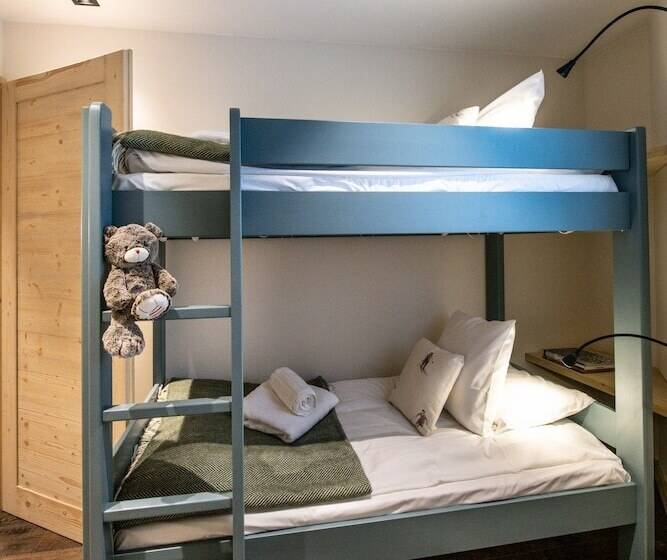 Manali Lodge  By Alpine Resorts