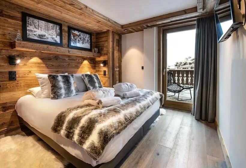 Manali Lodge  By Alpine Resorts